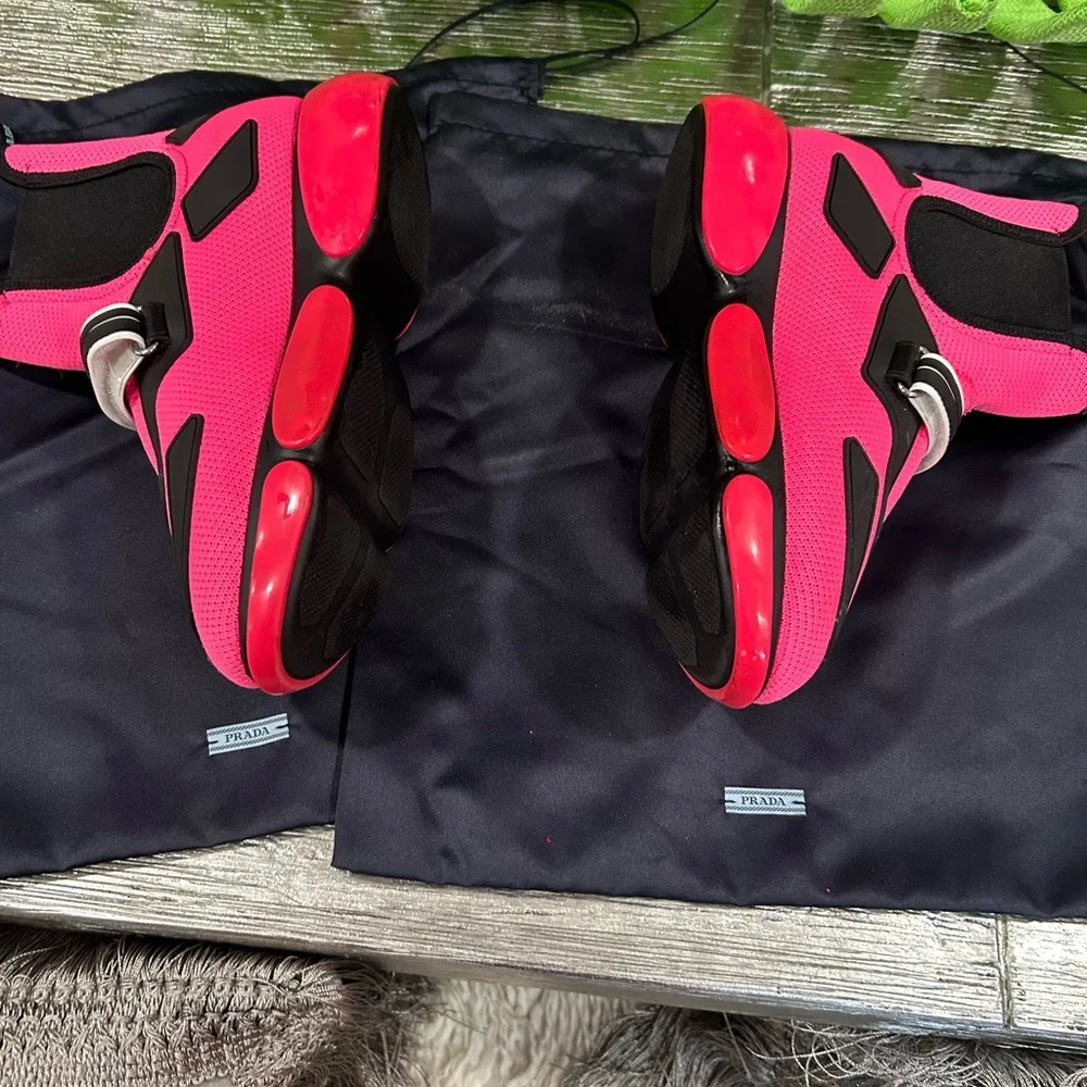 Prada Pink and Black Sneakers with Bold Design - Picture 2 of 6